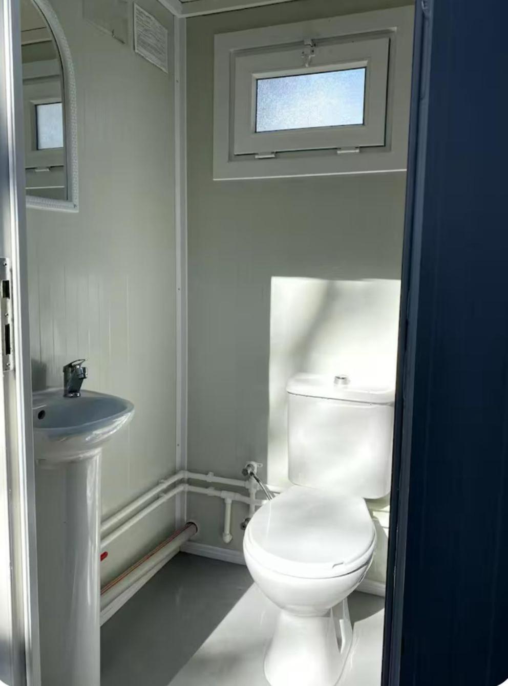Corry Lodge Estate - Sheperds Huts Or Container Stays With Sea View Broadford (Isle of Skye) Exterior foto